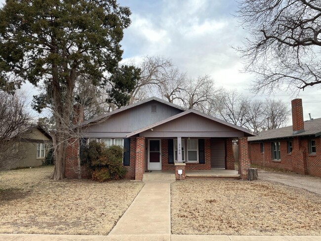 2706 22nd St in Lubbock, TX - Building Photo - Building Photo