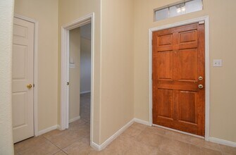 6422 Alisa Ln in Houston, TX - Building Photo - Building Photo