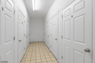 85 Broadway in Jersey City, NJ - Building Photo - Building Photo