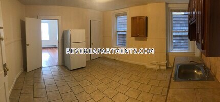 31 Elmwood St-Unit -2 in Revere, MA - Building Photo - Building Photo