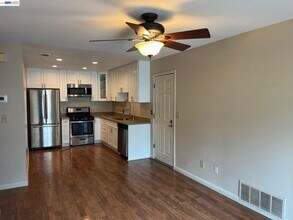 4117 Bristlecone Way in Livermore, CA - Building Photo - Building Photo