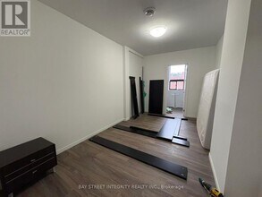 71 Main St E in Hamilton, ON - Building Photo - Building Photo