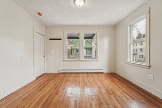 154 Easton Ave-Unit -2 in Waterbury, CT - Building Photo - Building Photo