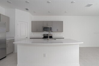 11735 Glenside Ter in Palmetto, FL - Building Photo - Building Photo