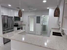 2112 Garfield St, Unit 2112 Garfield Street in Hollywood, FL - Building Photo