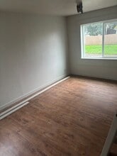 148-150 Gregory Dr in Winston, OR - Building Photo - Building Photo