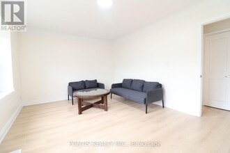 207 Bowman St in Hamilton, ON - Building Photo - Building Photo