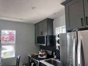 7600 Coldwater Canyon Ave in Los Angeles, CA - Building Photo - Building Photo