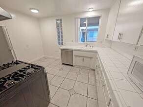 833 S Plymouth Blvd in Los Angeles, CA - Building Photo - Building Photo