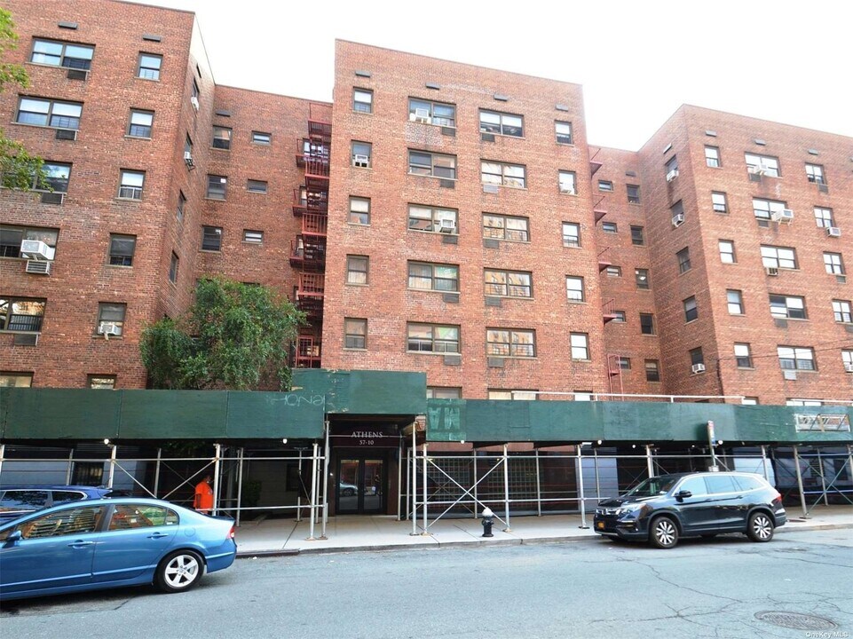 57-10 Junction Blvd-Unit -1A in Queens, NY - Foto de edificio