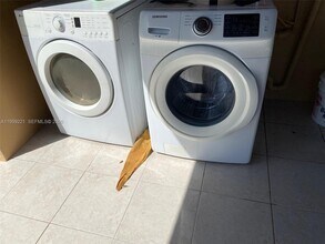 141 SW 33rd Ave in Miami, FL - Building Photo - Building Photo