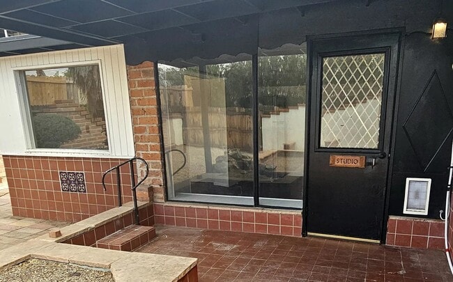 2120 N Edison Terrace, Unit 2124