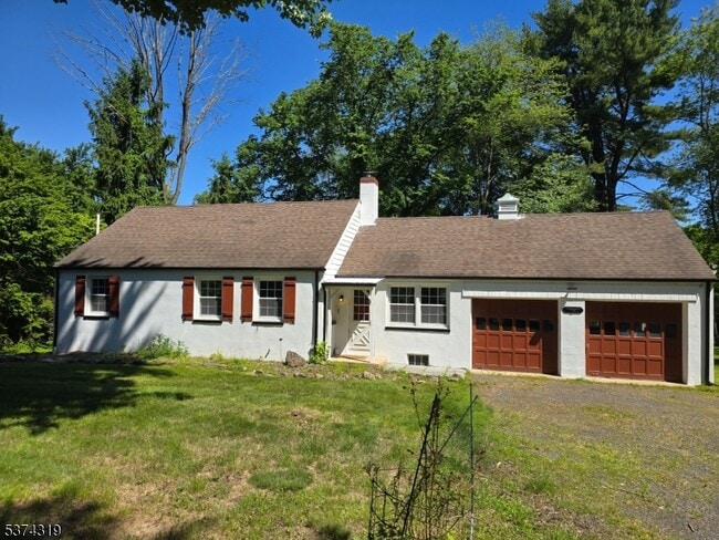 property at 3462 Valley Rd
