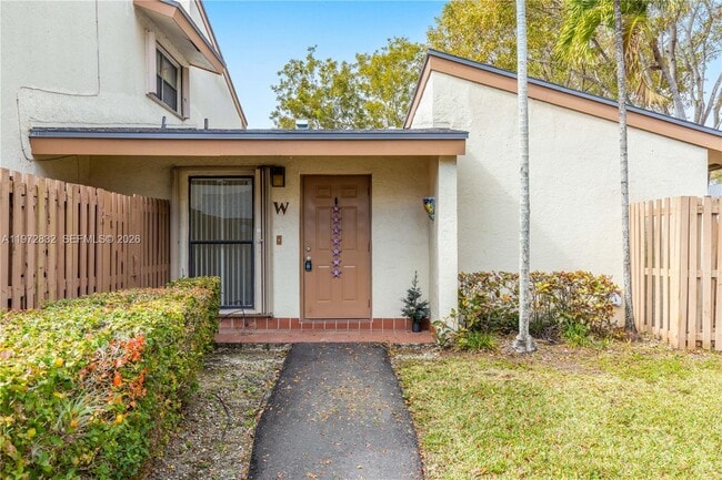 11522 SW 109th Rd in Miami, FL - Building Photo - Building Photo