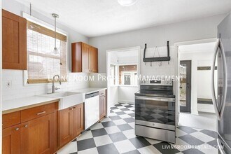 8606 N Gloucester Ave in Portland, OR - Building Photo - Building Photo