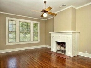 902 1/2 S 2nd St in Austin, TX - Building Photo - Building Photo