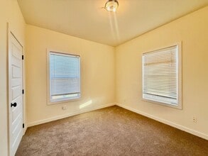 1801 Russell Ave in La Grande, OR - Building Photo - Building Photo