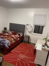 5323 N Rockwell St, Unit Room 1 in Chicago, IL - Building Photo - Building Photo