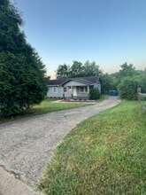 17 Lionel Pl in Asheville, NC - Building Photo - Building Photo