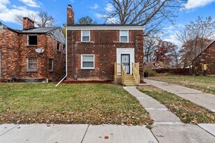 This beautifully updated 3-bedroom, 1-bath single-family home is ready for move-in! in Detroit, MI - Building Photo