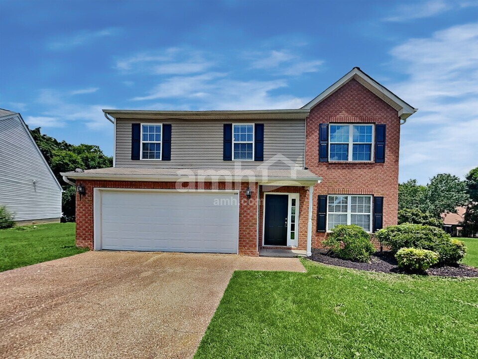 6012 Mountview Dr in Mount Juliet, TN - Foto de edificio