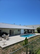 2709 SW Santa Barbara Pl, Unit 2 in Cape Coral, FL - Building Photo - Building Photo