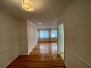 1059-1059 S Genesee Ave in Los Angeles, CA - Building Photo - Building Photo