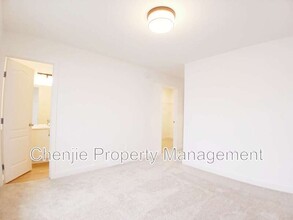 20952-20919 19 Ave NW in Edmonton, AB - Building Photo - Building Photo