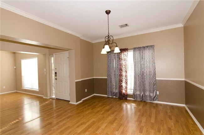 4004 Halfway Cove in Round Rock, TX - Building Photo - Building Photo