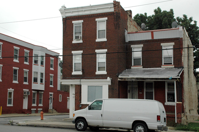 5818 Vine St in Philadelphia, PA - Building Photo - Building Photo