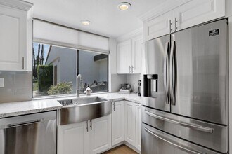 74 Avenida Las Palmas in Rancho Mirage, CA - Building Photo - Building Photo