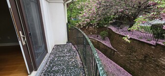 558 E Merrimack St, Unit 40 in Lowell, MA - Building Photo