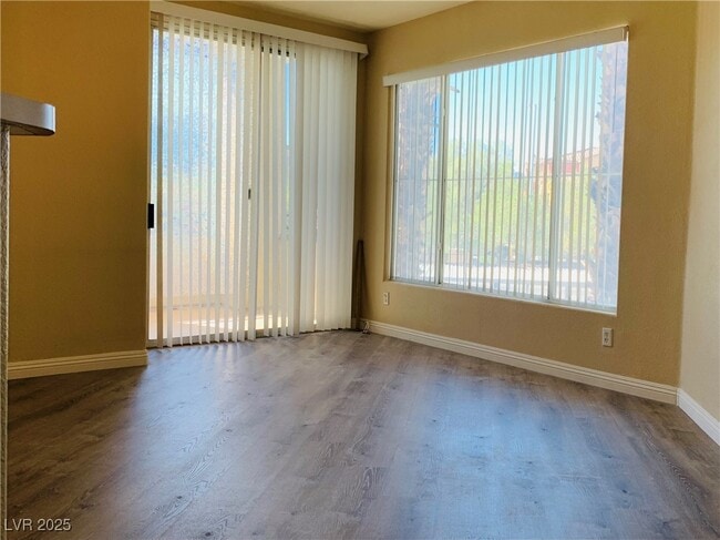 7127 S Durango Dr in Las Vegas, NV - Building Photo - Building Photo
