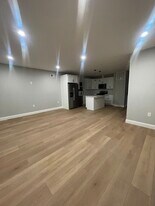 235 Burbank Ave, Unit 2 in Staten Island, NY - Building Photo