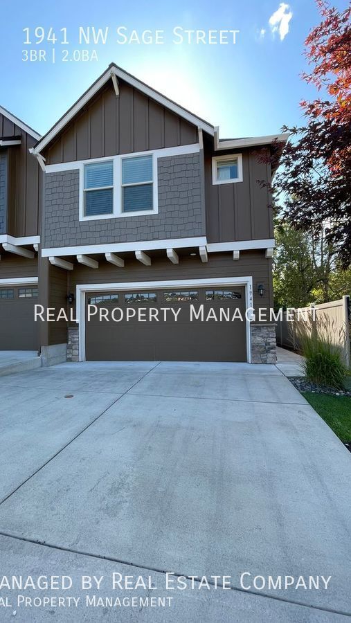 1941 NW Sage St in Camas, WA - Foto de edificio - Building Photo