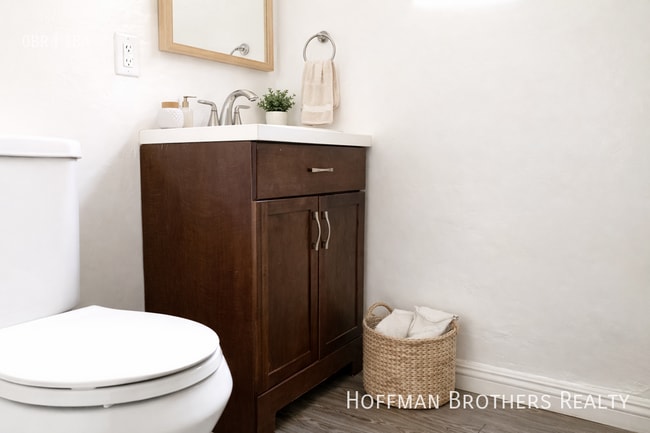 1031 S Westlake Ave in Los Angeles, CA - Building Photo - Building Photo