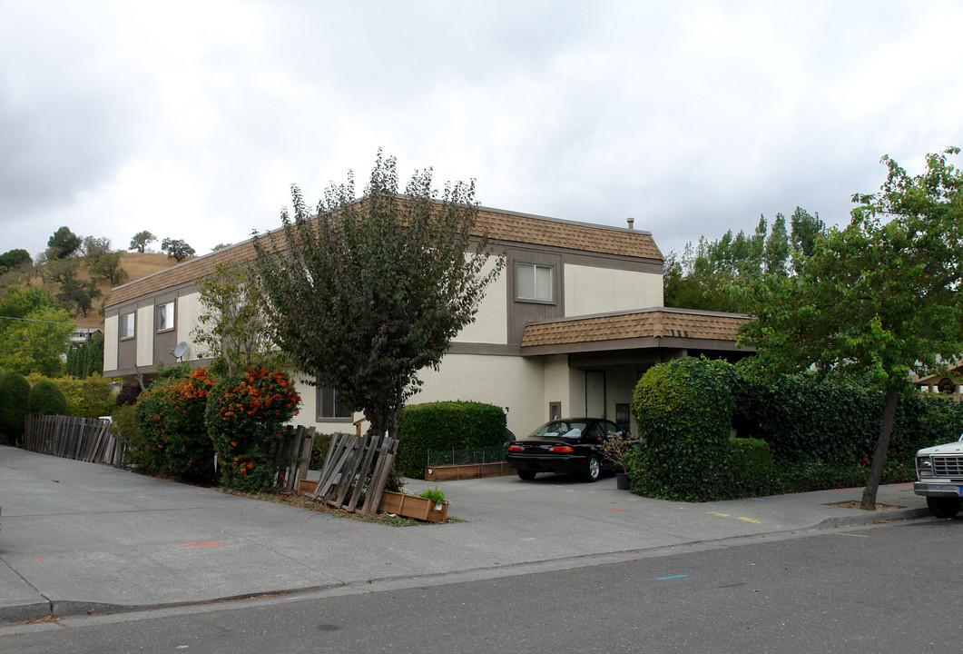 1121 3rd St in Novato, CA - Building Photo