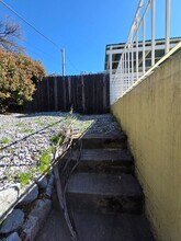 19090 Hollow Ln in Redding, CA - Building Photo - Building Photo