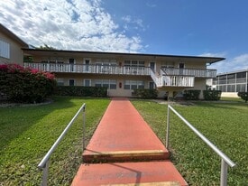 243 Canterbury K, Unit WPB in West Palm Beach, FL - Building Photo