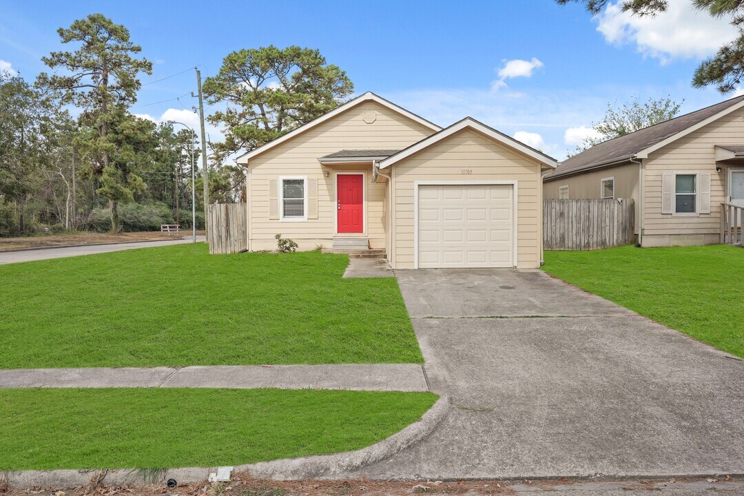 11703 Greenglen Dr in Houston, TX - Building Photo