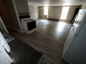 1214 W Pike St in Covington, KY - Building Photo