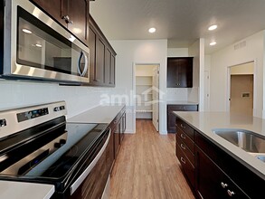 898 N Garnet Creek Ave in Star, ID - Building Photo - Building Photo