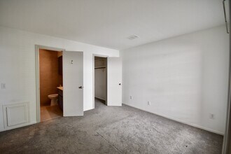 4404 Basswood Ln in Bellaire, TX - Building Photo - Building Photo