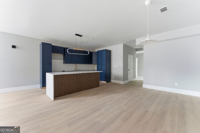 property at 1409 Northwest Dr NW