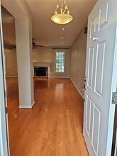 304 Laurel Glen Crossing in Canton, GA - Building Photo - Building Photo
