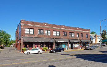 Villa Luisa Apartments in Seattle, WA - Building Photo - Building Photo