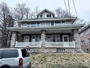 2712 Woodlawn St in Harrisburg, PA - Building Photo - Building Photo