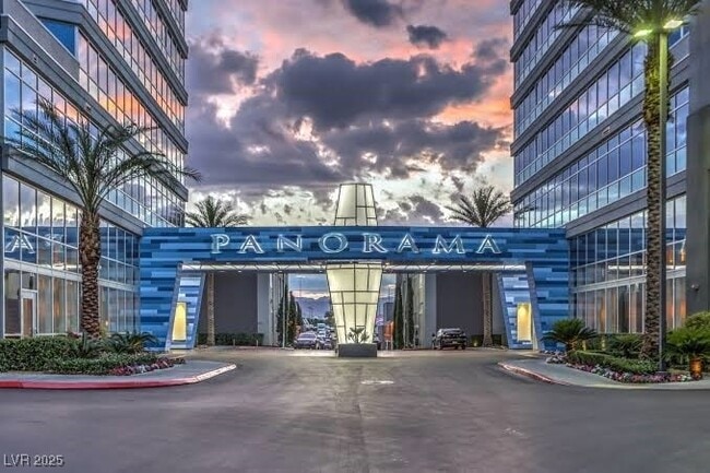 4525 Dean Martin Dr, Unit 103 in Las Vegas, NV - Building Photo - Building Photo