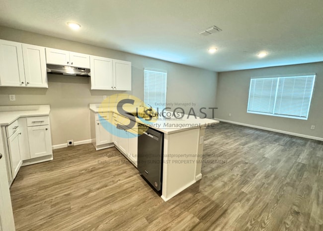 6421 Breezy Oaks Wy in Jacksonville, FL - Building Photo - Building Photo