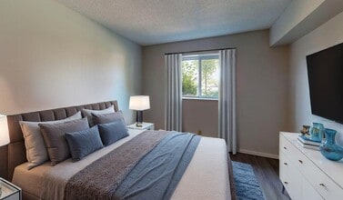 Tecumseh Court Apartments in Windsor, ON - Building Photo - Building Photo